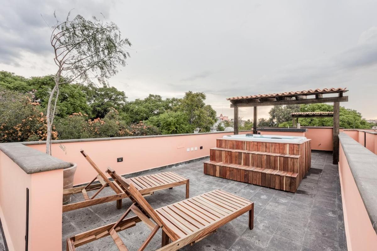 Luxury Apartments In Centro San Miguel De Allende With Rooftop & Jacuzzi Exterior photo